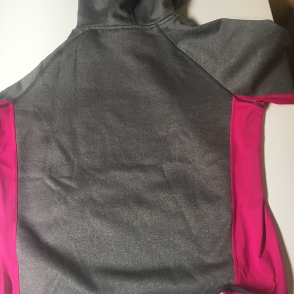 Under Amour sweatshirt - Picture 2 of 2